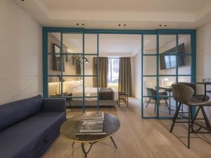 Chayofa Suites PillowAbroad