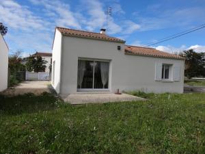 Villa spacieuse à 100m de la plage, 3 chambres, jardin, parfait pour famille! - FR-1-476-110
