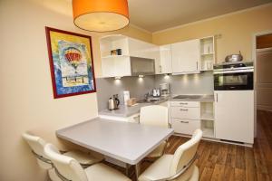 strandnah, Balkon, AHOI Erlebnisbad gratis in Sellin - Strandresidenz Brandenburg FeWo 14