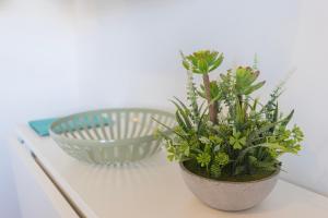 Green Oasis in Parede by LovelyStay