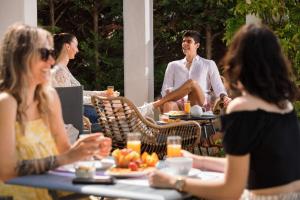 Hotels Best Western Hotel des Orangers Cannes : photos des chambres