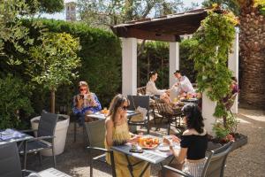 Hotels Best Western Hotel des Orangers Cannes : photos des chambres