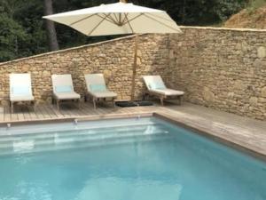 Maisons de vacances Beautiful house with heated pool : photos des chambres