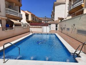 Apartamento playero con vistas a la montaña