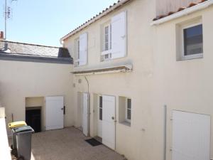 Villa Saint-Gilles-Croix-de-Vie, 2 pièces, 4 personnes - FR-1-428-74