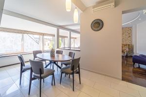 Grand Apt with air conditioning