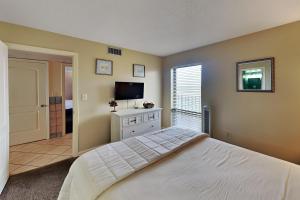 Edgewater Tower II 905