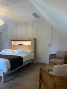 Hotels Hotel & Restaurant - Le Manoir des Cedres - piscine chauffee et climatisation : photos des chambres