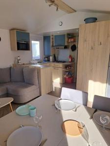 Maisons de vacances Mobil-home FO 72 a VIAS : photos des chambres