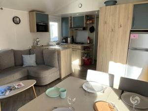 Maisons de vacances Mobil-home FO 72 a VIAS : photos des chambres