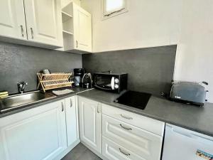 Appartement 2 pièces - PLACE MORNY