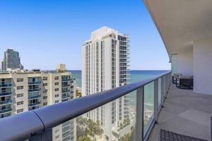 Chic 2BDR 2BA Water Front in Hyde Beach
