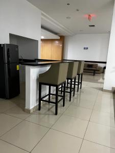 Con generador Suite elegante piscina gym en el norte Gye