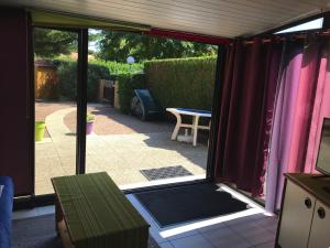 Maisons de vacances Pavillon avec piscine commune et jardin a 800m de la plage - FR-1-336-72 : photos des chambres