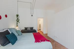 GuestHost - Ballarò Cozy Apartment with Balconies