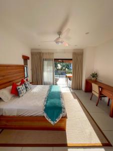 Nautilus Apartments
