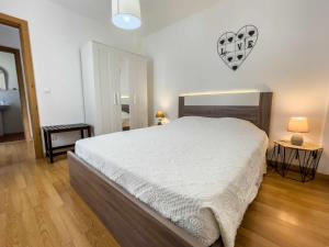 Évora City Break Apartment with Patio in the Historic Centre