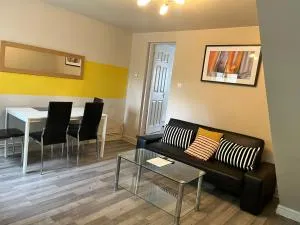 Swindon Home from Home 2 - EnterCloud9SA - 史云顿