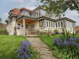 Sandy Combe - West Bay