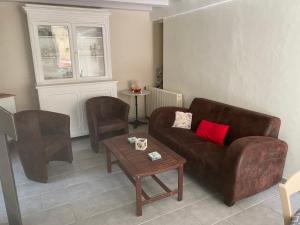 AUTUN Maison 4 chambres 7/9 pers - cour ombragée proche commerces - 4hvězdičkové hotely ve městě Autun