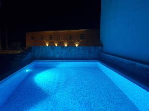 Holiday house with a swimming pool - Villa Melavita