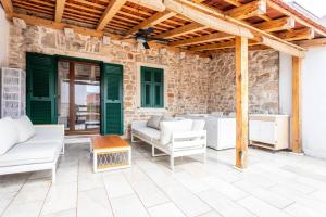 Holiday house with a swimming pool - Villa Melavita