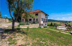 Awesome Apartment In Rakovica With 1 Bedrooms, Wifi And Outdoor Swimming Pool