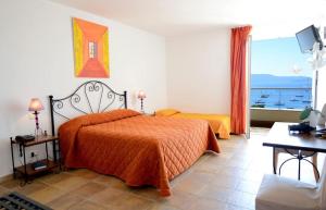 Hotels Hotel Les Eucalyptus : photos des chambres