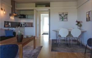 Cozy Apartment In Aakirkeby