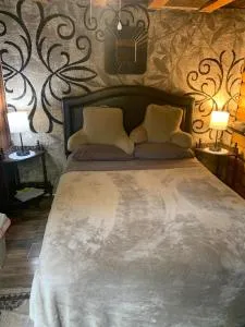 Log Cabin in the Field - Franklin Furnace