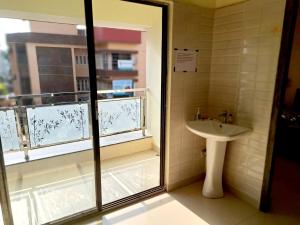 Entire Apartment -Pradhan Nagar Middle of the city