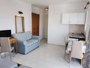 Standard Twin Room with Sea View room in Pantheon Apartments Kos Town