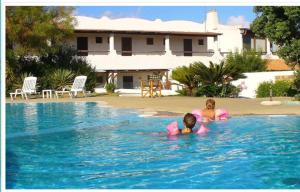 Menichetta bilo 5 posti con piscina gratuita dall11 Luglio al 31 Agosto