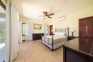 Vida de la Paz 4 - Oceanview Condo, 2BR, just remodeled, Playa Prieta