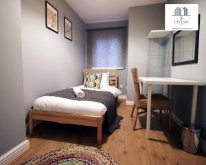 Spacious 3 Bedroom Duplex Apartment On Cardiff Bay - Free Parking & WIFI By EKLIVING LUXE Short Lets & Serviced Accommodation