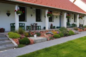 Ladislaus Schnaps-Haus Falusi Vendégház