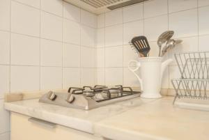 Cozy Two Bedroom Apt in Central Alfama - With AC by Lisbeyond