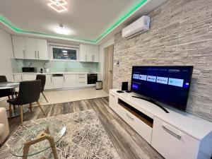 Lara Lux Apartment 2