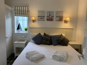 Mariners at The Bay Filey, sleeps 4, 1 medium or 2 small dogs welcome too