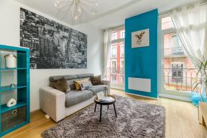 Appartements L'elegance- Centre Historique- Confort- Netflix- Marche Frais et Local : photos des chambres