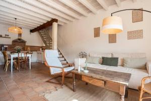 Maison typique et de caractère au cœur dun des plus beaux villages de France
