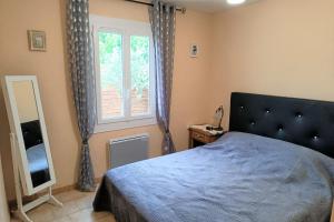 Maisons de vacances Mas provencal with terraces and small garden : photos des chambres