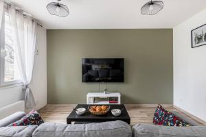 Appartements Le Grand Bellevue Hypercentre 3 chambres face a la Gare SNCF : photos des chambres