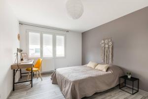 Appartements Le Grand Bellevue Hypercentre 3 chambres face a la Gare SNCF : photos des chambres