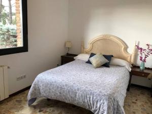 Villa Rana, con amplio jardín, barbacoa y piscina