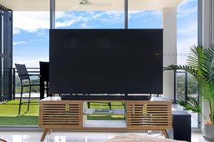 Opal of Darwin Breezy Living Atop Blue Horizons