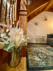 Mein MINI-HAUS - 2 Zimmer - Smart-TV - Stein & Holz