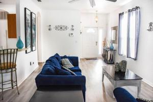 4 bedrooms pool home Highlands Reserve