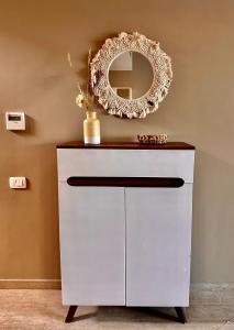 Luxurious Villa with Infinity Private Pool & Jacuzzi over Sabina Islands Lagoon