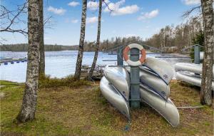 Stunning Home In Jälluntofta With Sauna